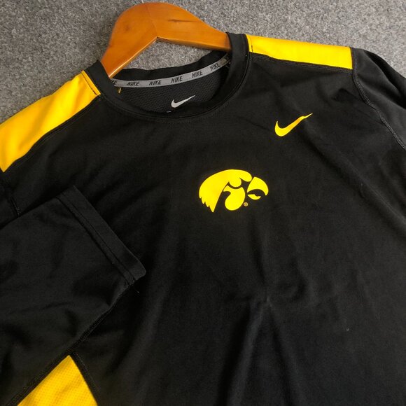 Nike Iowa Hawkeyes Shirt Mens Small Black Athletic Gym Football Dri Fit Flag - Picture 1 of 8